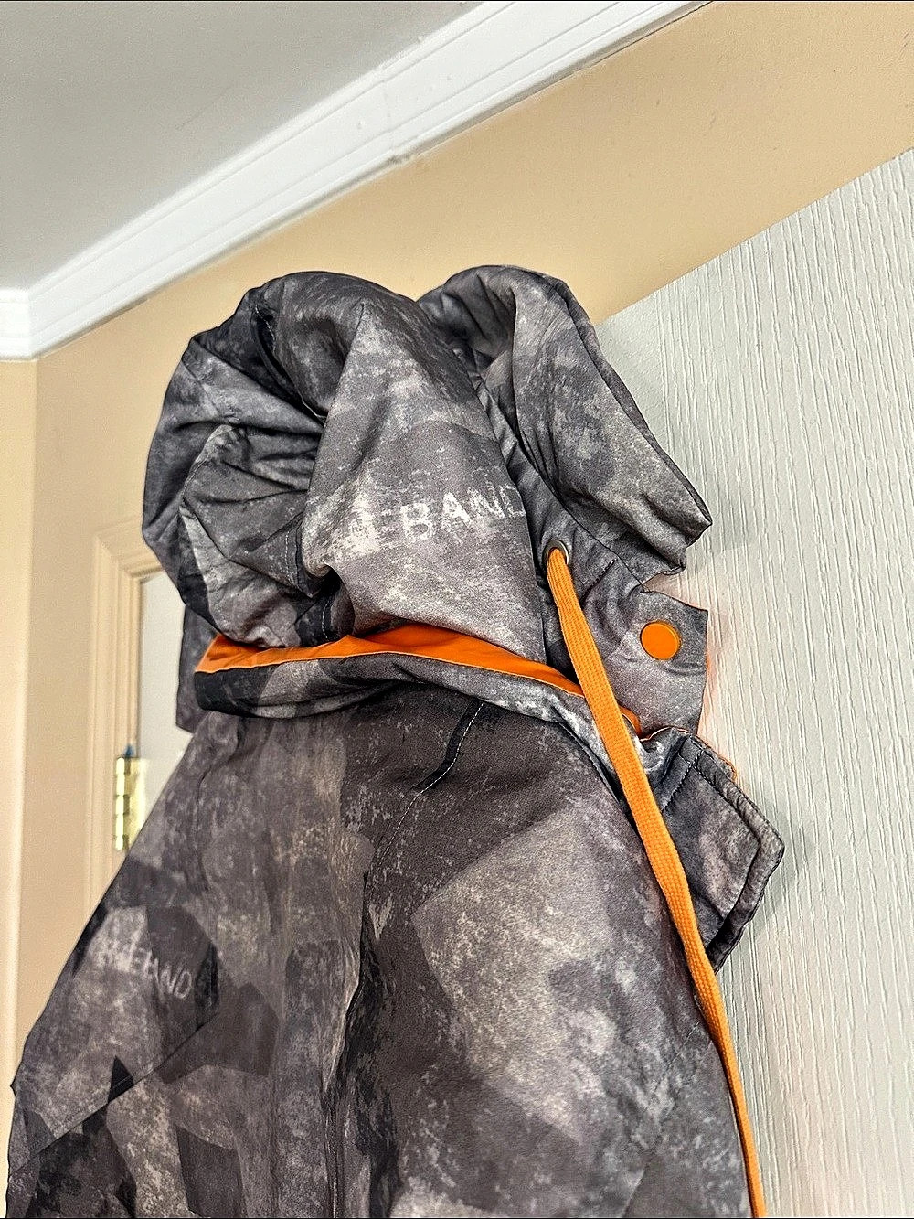 Unisex ZIAI puffer jacket Geometric in Gray & Orange Size Medium NWOT - Picture 13 of 14